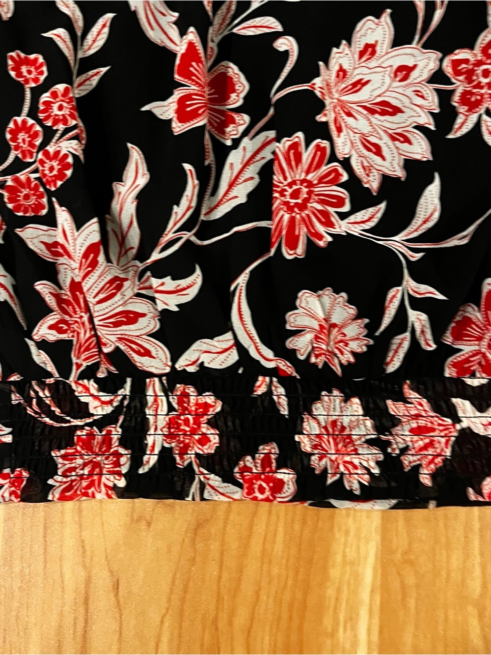 Ann Taylor Floral Blouse S Sheer Puff Sleeve Mock Neck Black Red - Picture 8 of 8